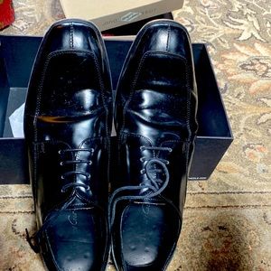 Mens dress shoes